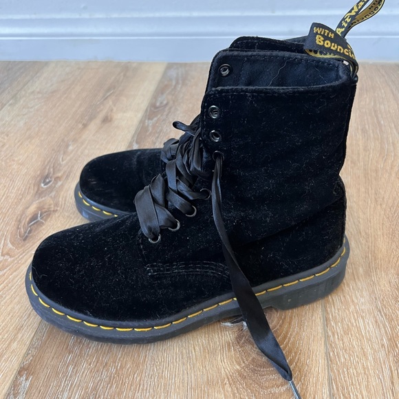 Doc Martens Pascal Velvet Boot - Picture 2 of 4